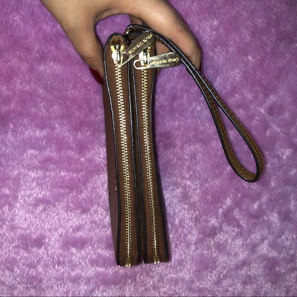 Michael Kors double zipper wallet - Picture 2 of 3